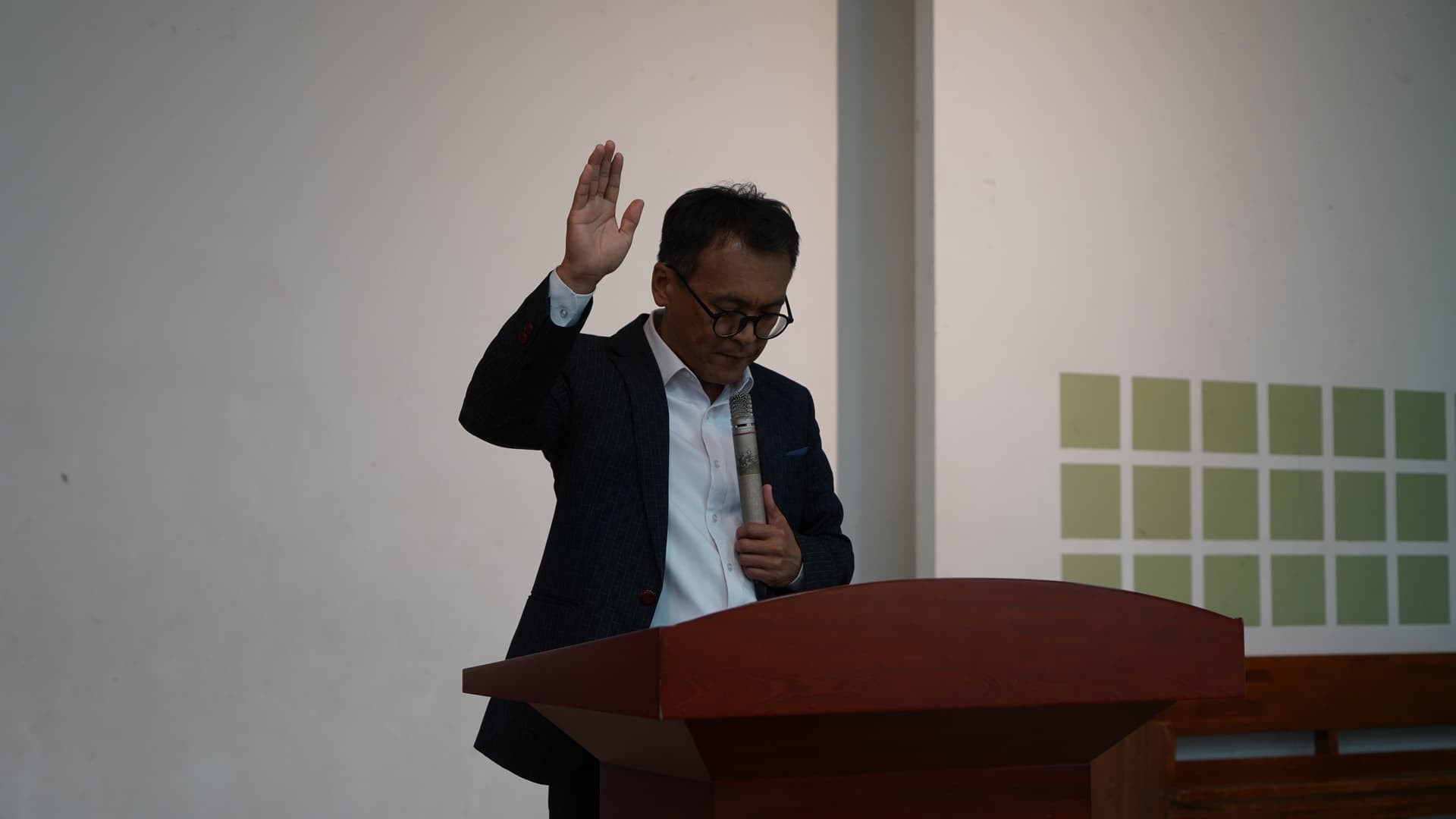 БИД СҮМДЭЭ ҮЙЛЧИЛЖ БАЙГАА НЬ ЭДГЭЭГДСЭН, УУЧЛАГДСАН, ИВЭЭГДСЭН УЧРААС...