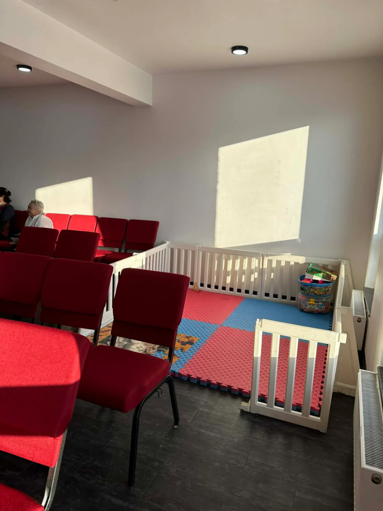 АХМАДУУДАД ХҮРСЭН ЭЗЭНИЙ ХАЙР